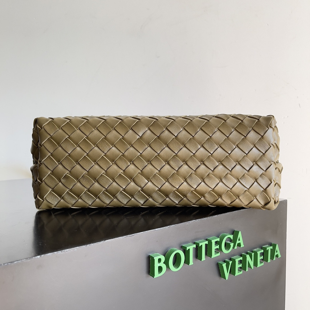 B0tt*ga Ven*ta Medium Andiamo 32x25x11CM