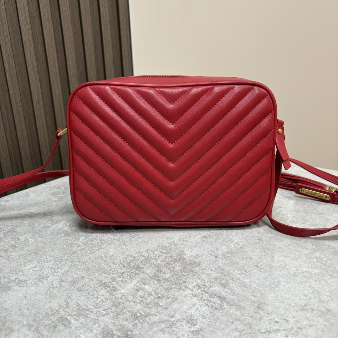 Y51 LOU camera bag in quilted leather 23x16x6cm