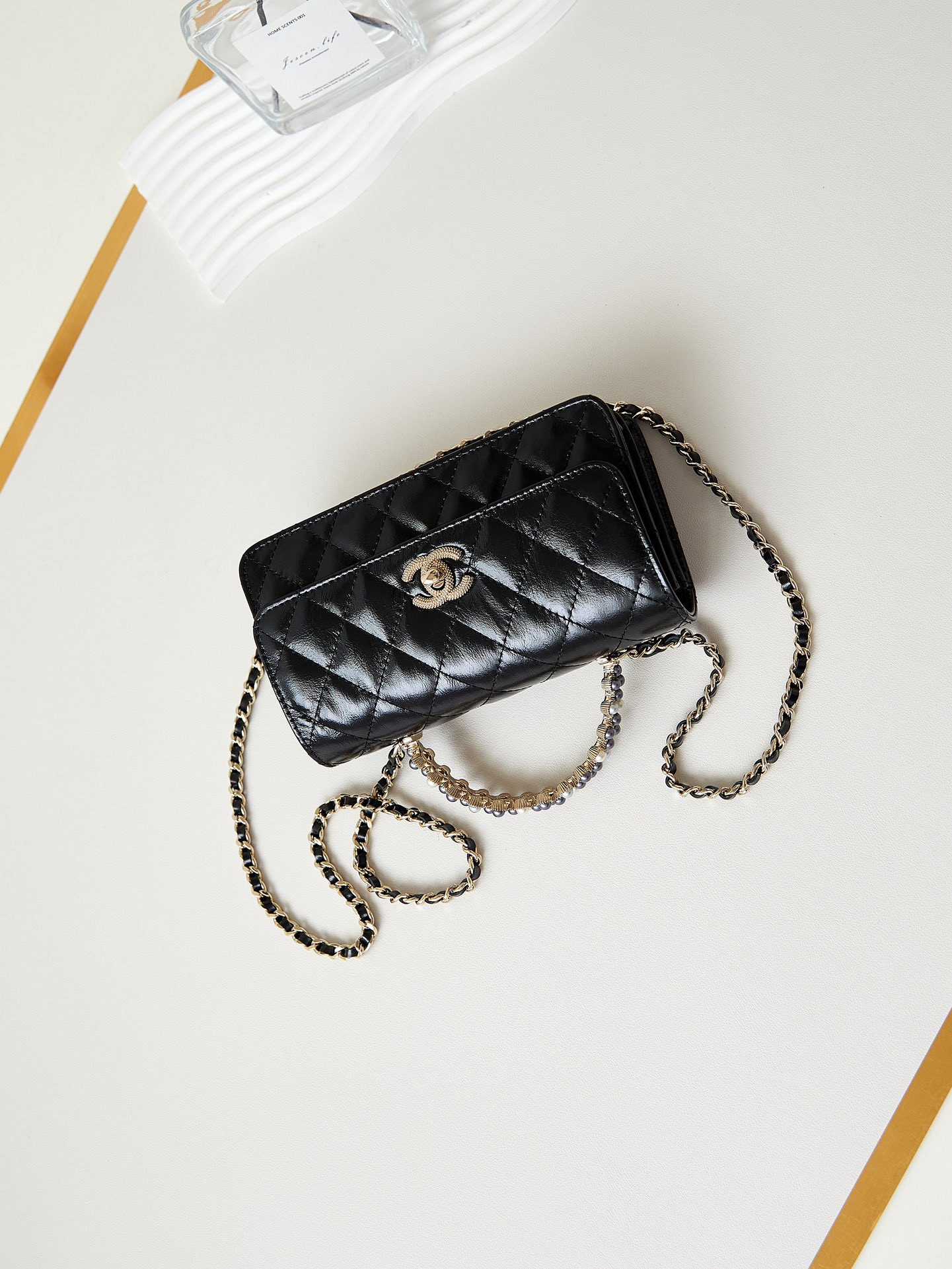 Ch**el 24P woc CLASSIC WALLET ON CHAIN 11x18.5x6cm