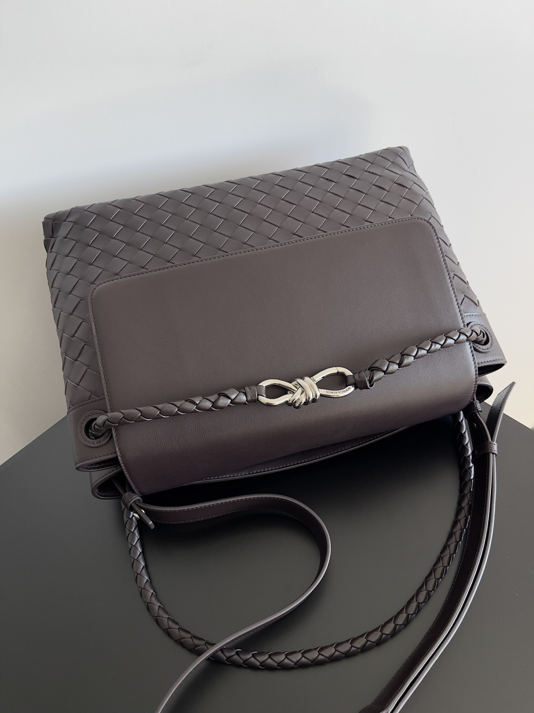B0tt*ga Ven*ta Medium Andiamo Messenger 37x26x13cm