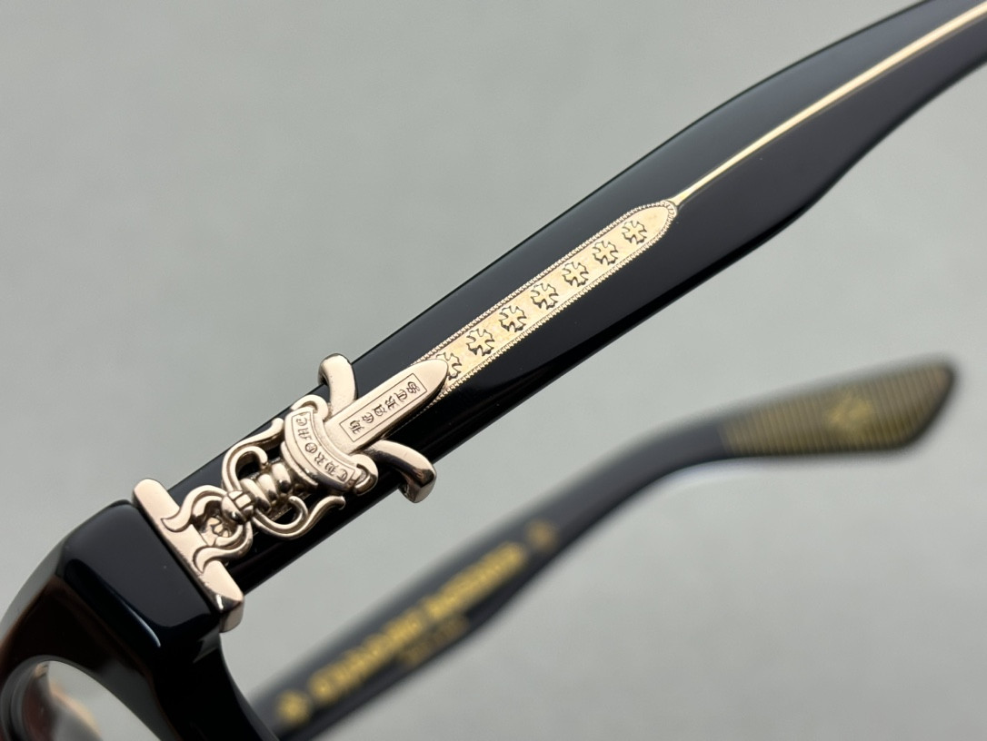 Ch*0me He**ts Glasses BK 54-19-152