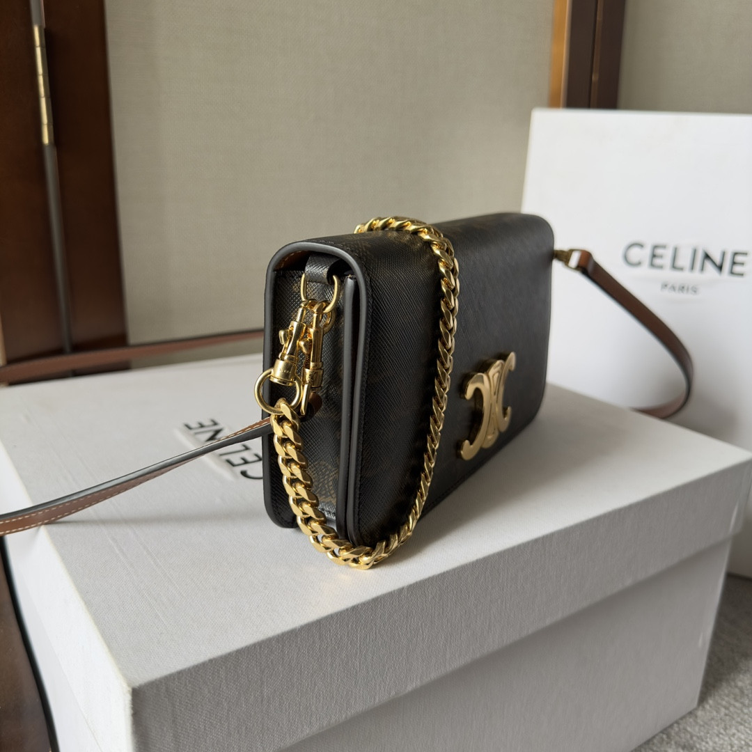 Ce1i*e MULTIPOCHETTE IN TRIOMPHE CANVAS and calfskin 20.5x11x4cm