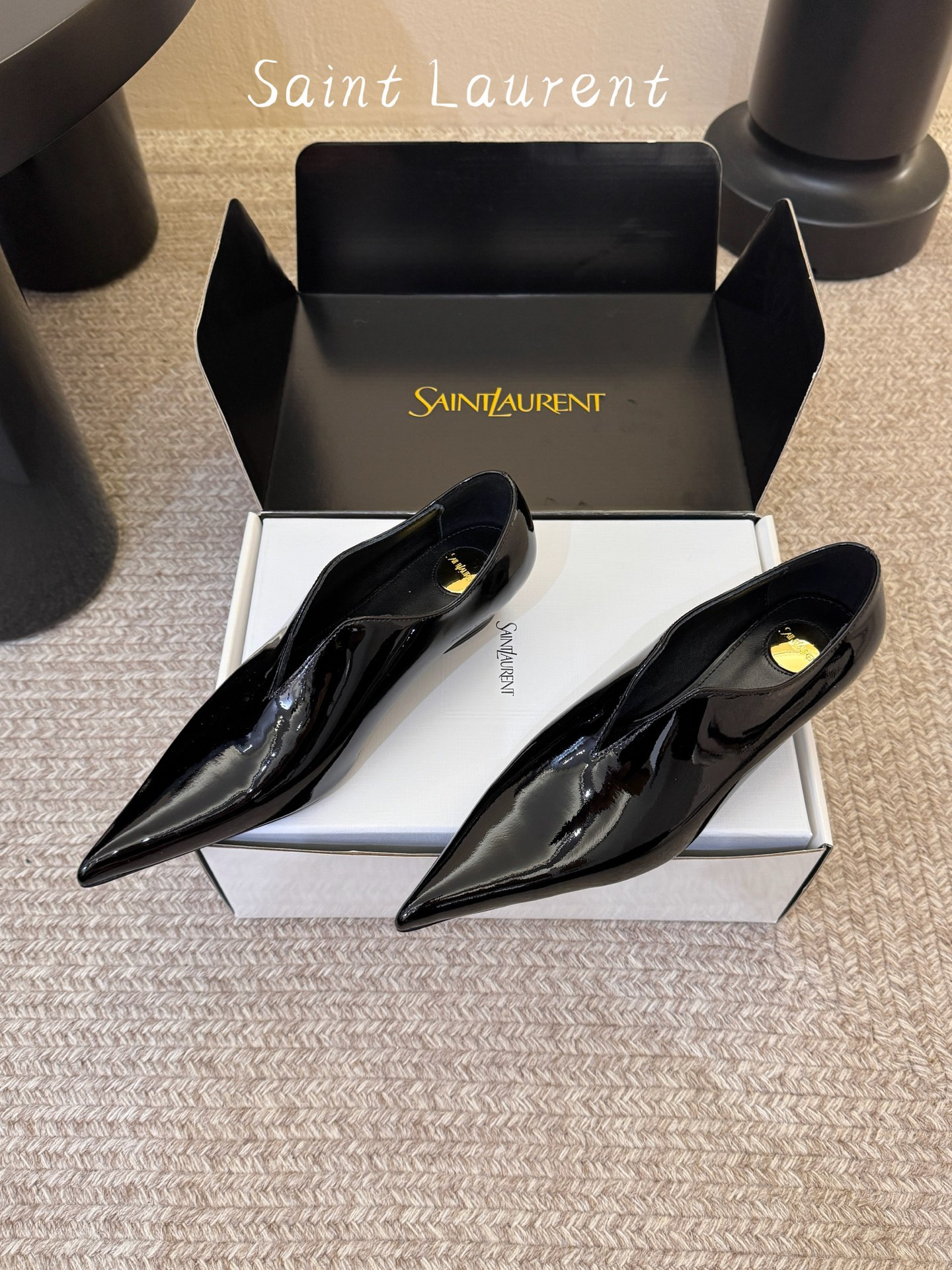 UA Y51 GASPAR Shoes in Patent Leather